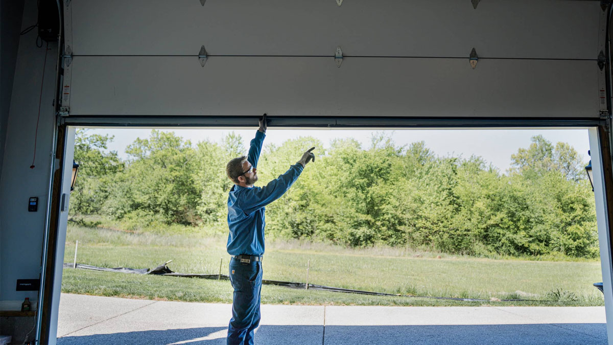 avoid-emergency-garage-door-repair-by-following-these-tips