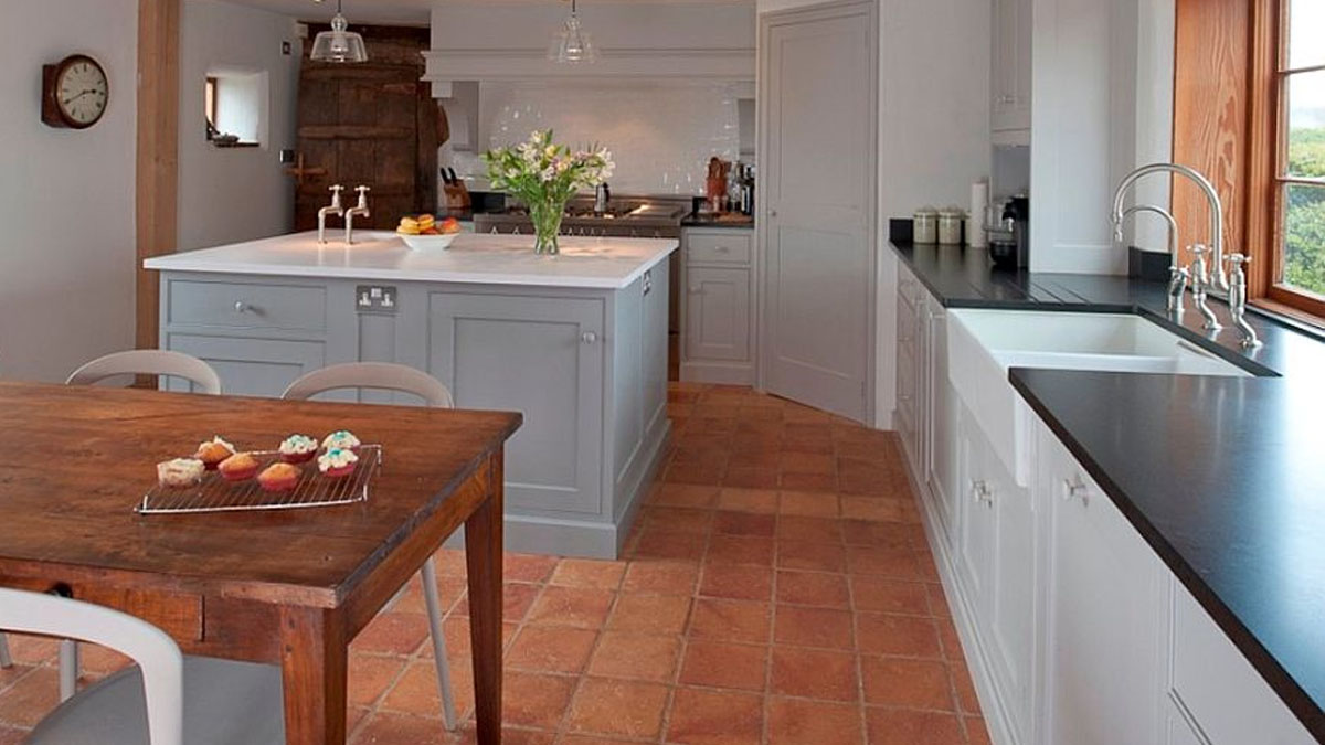 fascinating-ideas-about-terracotta-tiles-floor