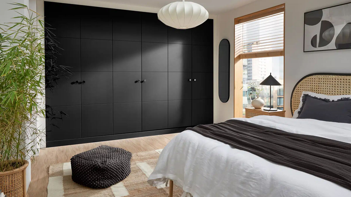 bedroom-design-ideas-with-dark-furniture